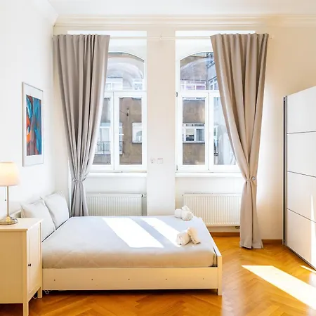 شقة Center Wenceslas Square Premium Comfort *