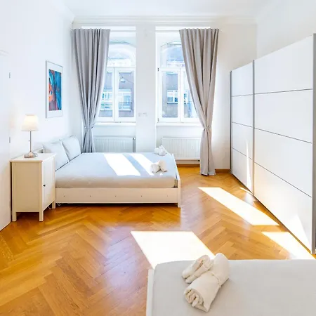 Center Wenceslas Square Premium Comfort شقة *